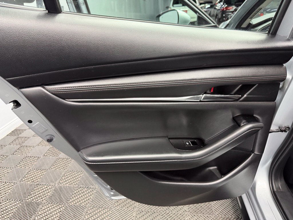 Used 2020 MAZDA MAZDA3 Sedan w/ Preferred Package FWD image 41