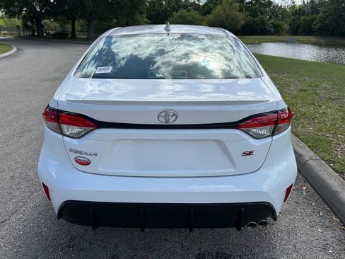 Certified 2026 Toyota Corolla SE FWD image 4