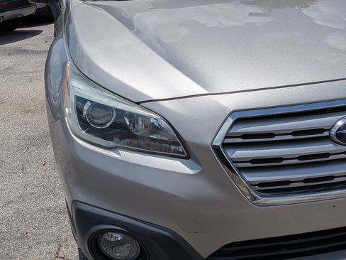 Used 2016 Subaru Outback 2.5i Limited AWD/4WD image 10