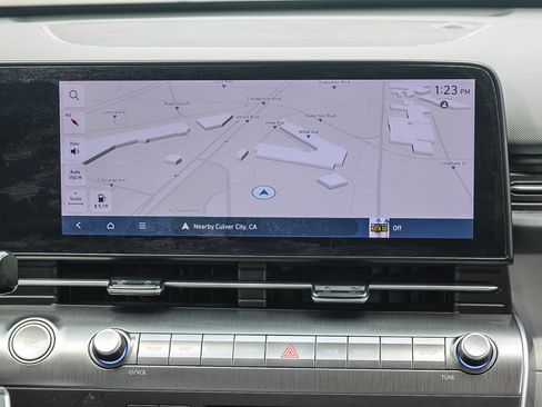 Used 2024 Hyundai Kona Limited AWD/4WD image 15