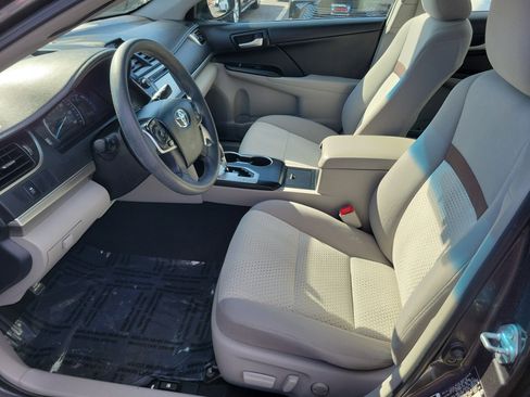 Used 2013 Toyota Camry LE image 10