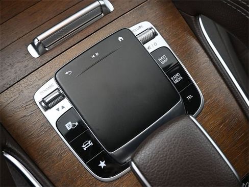 Used 2020 Mercedes-Benz GLS 580 4MATIC w/ Off-Road Package image 9