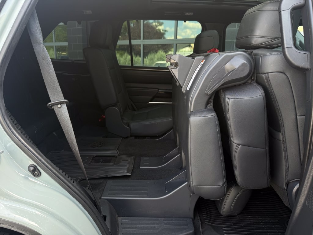 Used 2025 Toyota Sequoia Limited w/ Tow Technology Package AWD/4WD image 45