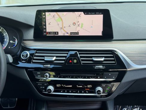 Used 2019 BMW 540i w/ M Sport Package RWD image 25