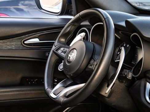 Used 2022 Alfa Romeo Stelvio Sprint image 10