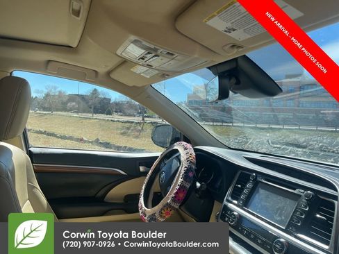 Used 2019 Toyota Highlander Limited image 13
