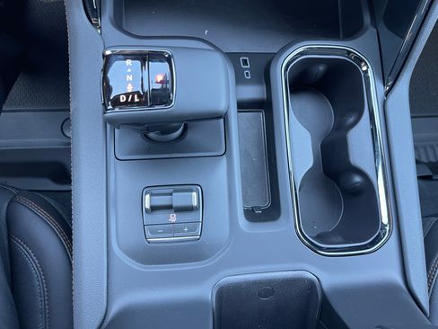 New 2026 GMC Sierra 1500 AT4 w/ AT4 Premium Package AWD/4WD image 17