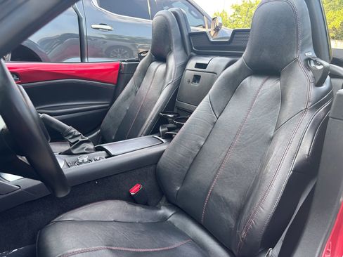 Used 2017 MAZDA MX-5 Miata Club w/ Brembo/BBS Package image 15