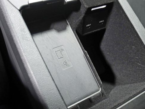 Used 2020 Porsche Cayenne image 24