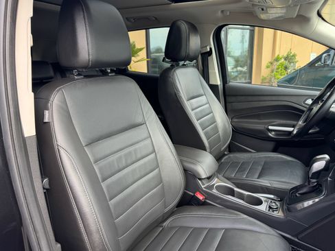 Used 2015 Ford Escape Titanium AWD/4WD image 24