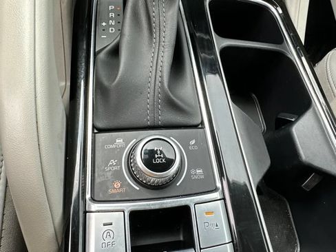 Certified 2024 Kia Telluride S w/ S Sunroof Package AWD/4WD image 10