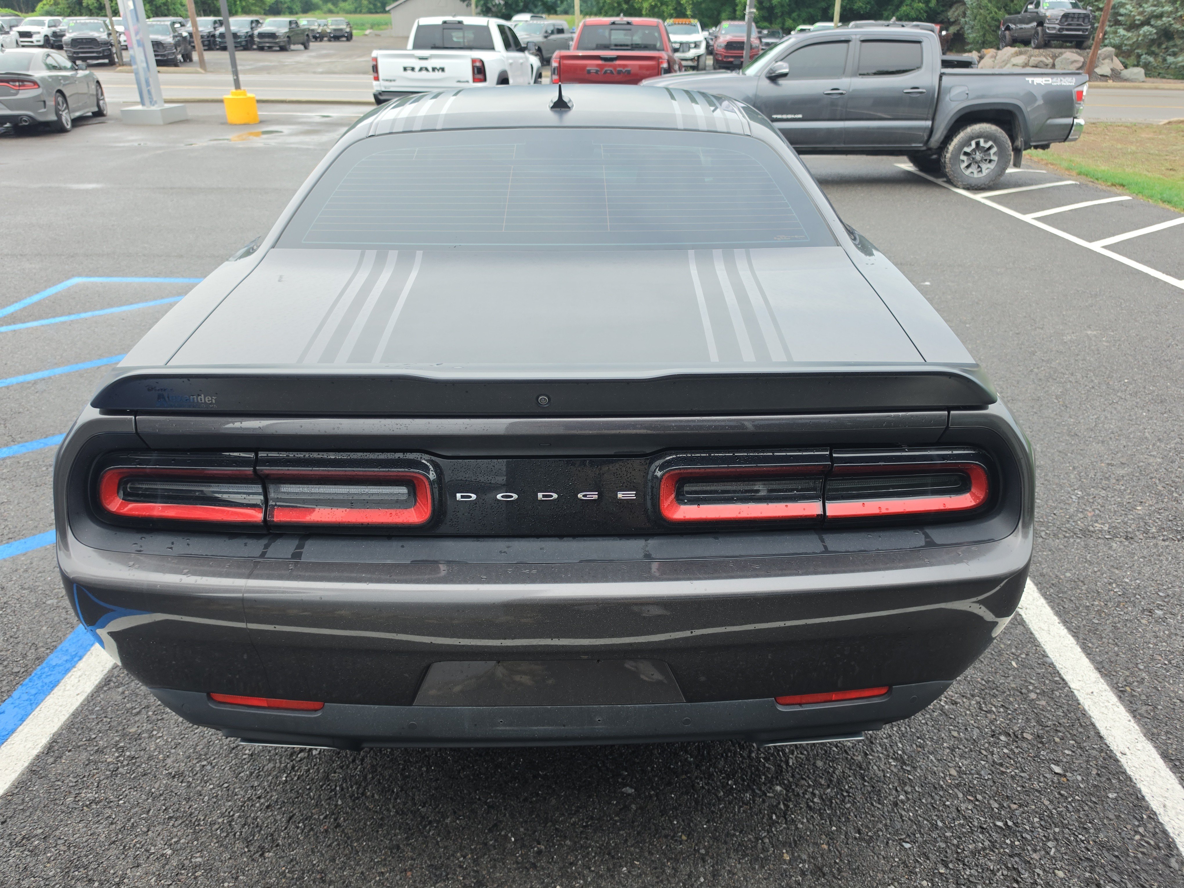 Used 2018 Dodge Challenger R/T Scat Pack RWD image 4