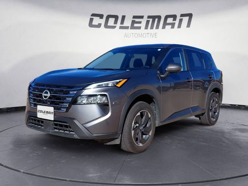 Used 2024 Nissan Rogue SV image 1