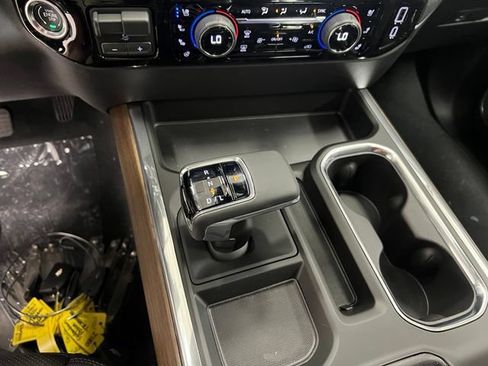 New 2026 Chevrolet Silverado 1500 High Country AWD/4WD image 12
