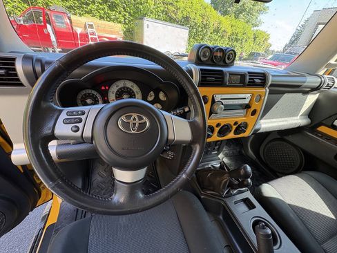 Used 2007 Toyota FJ Cruiser 4WD image 15