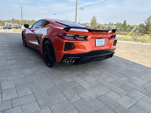 Used 2021 Chevrolet Corvette Stingray Coupe w/ Z51 Performance Package RWD image 5