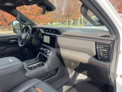 Used 2024 GMC Sierra 2500 AT4 w/ AT4 Premium Plus Package image 32