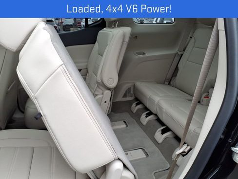 Certified 2023 GMC Acadia Denali w/ Denali Ultimate Package AWD/4WD image 21