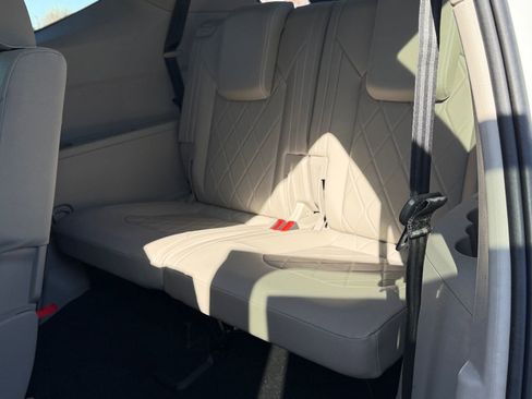 Used 2024 Volkswagen Atlas SEL Premium R-Line image 17