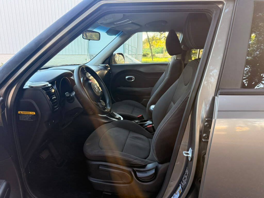 Used 2014 Kia Soul FWD image 10