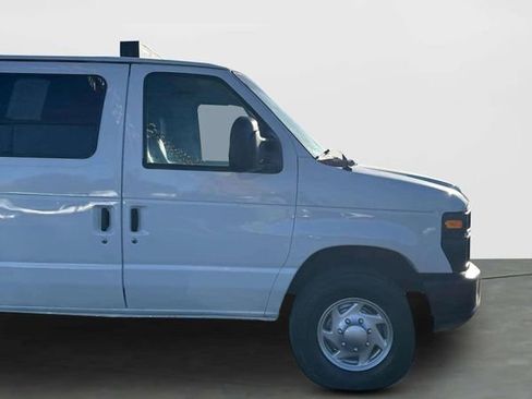 Used 2012 Ford E-250 and Econoline 250 w/ Commercial Cargo Van Pkg image 4