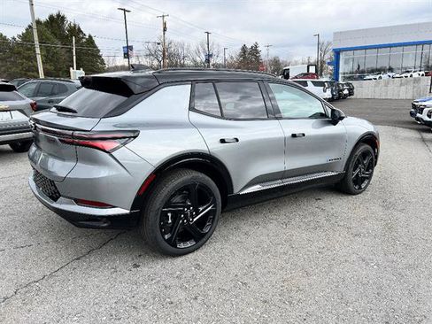 New 2026 Chevrolet Equinox EV RS image 6