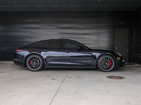 Certified 2023 Porsche Panamera GTS image 8