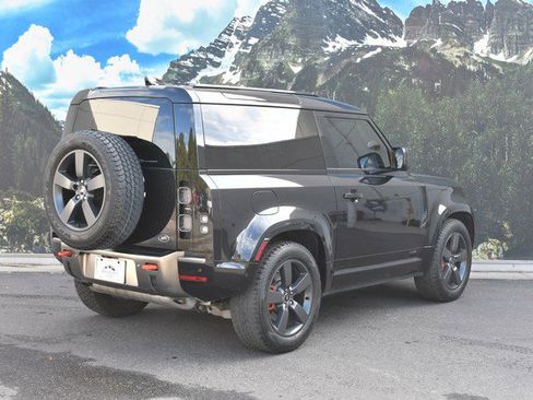 Used 2021 Land Rover Defender 90 X image 3