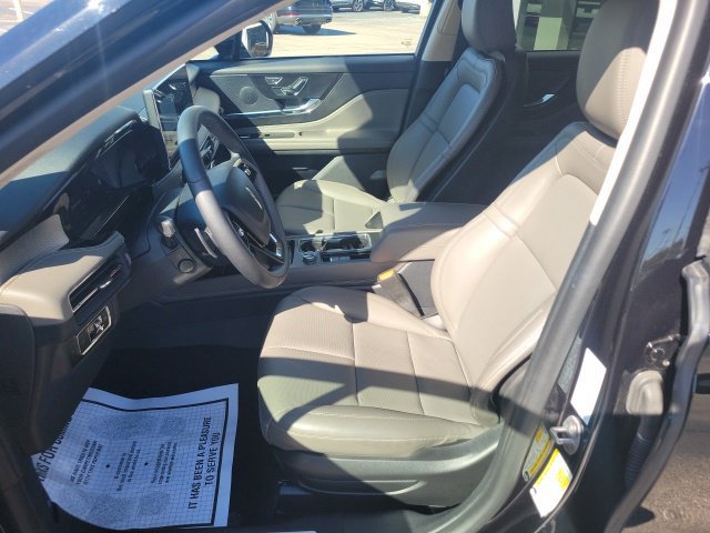 Certified 2024 Lincoln Corsair AWD image 4