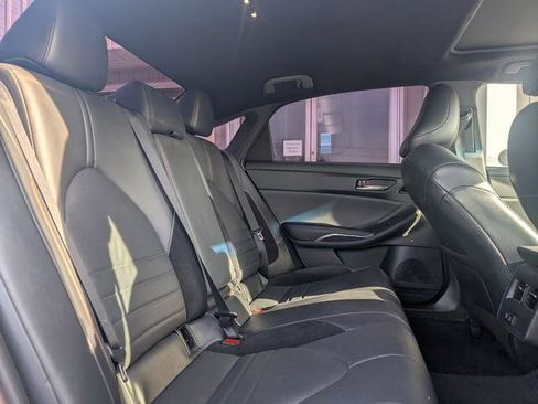 Used 2022 Toyota Avalon XSE image 22