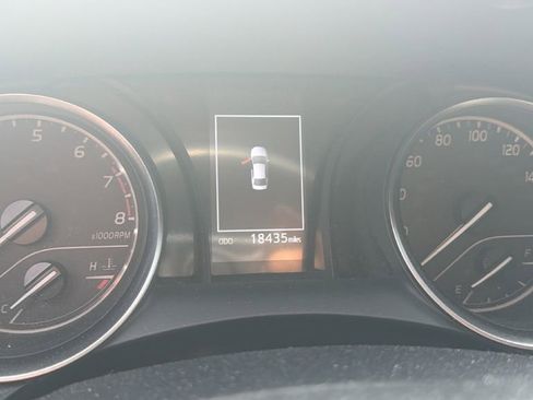 Used 2024 Toyota Camry SE FWD image 12