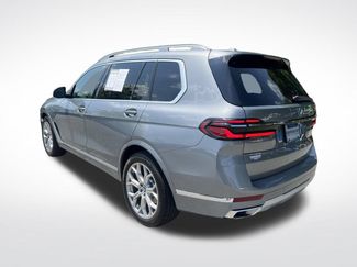 Used 2023 BMW X7 xDrive40i w/ Parking Assistance Package AWD/4WD video 3