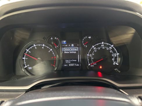 Used 2023 Toyota 4Runner SR5 AWD/4WD image 26