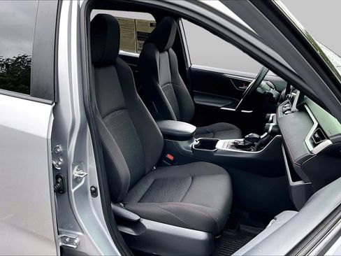 Used 2023 Toyota RAV4 SE w/ Weather & Moonroof Package AWD/4WD image 8