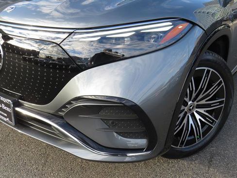 Certified 2023 Mercedes-Benz EQS 580 4MATIC SUV image 19