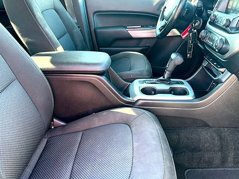 Used 2016 Chevrolet Colorado LT w/ LT Convenience Package RWD image 23