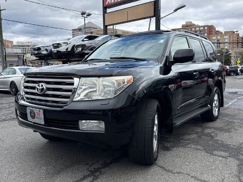 Used 2011 Toyota Land Cruiser w/ Upgrade Pkg AWD/4WD image 3
