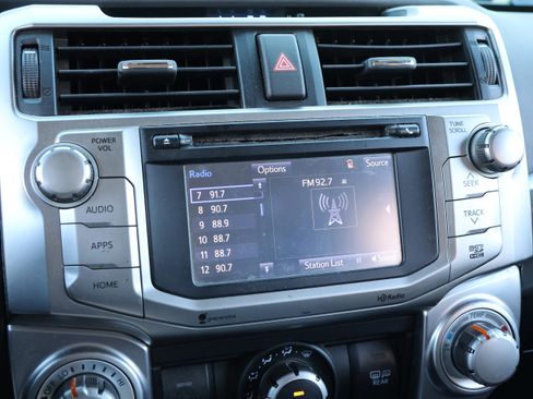 Used 2014 Toyota 4Runner SR5 image 22