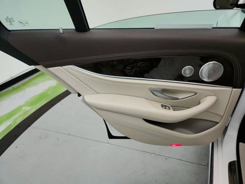 Used 2017 Mercedes-Benz E 300 image 25