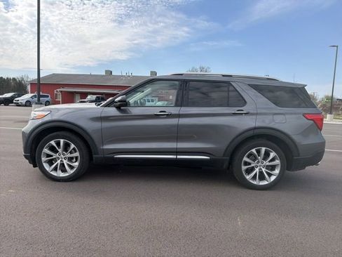 Used 2021 Ford Explorer Platinum w/ Equipment Group 601A image 2