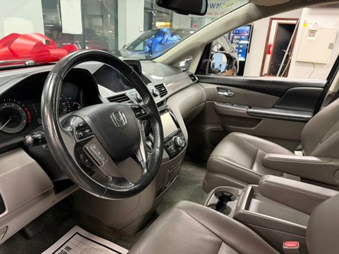 Used 2016 Honda Odyssey Touring Elite image 26