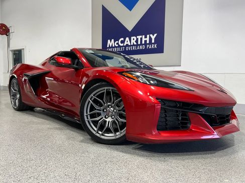 Used 2024 Chevrolet Corvette Z06 RWD image 2