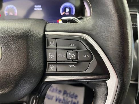 Used 2023 Jeep Grand Cherokee Altitude AWD/4WD image 22
