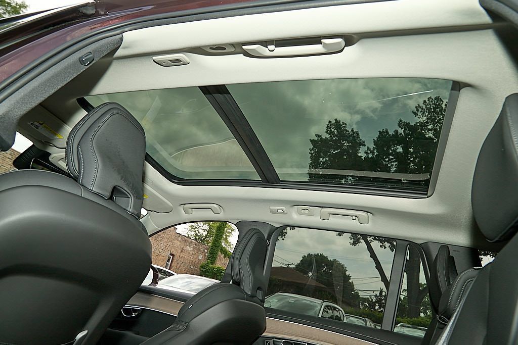 New 2026 Volvo XC90 T8 Plus w/ Protection Package AWD/4WD image 30