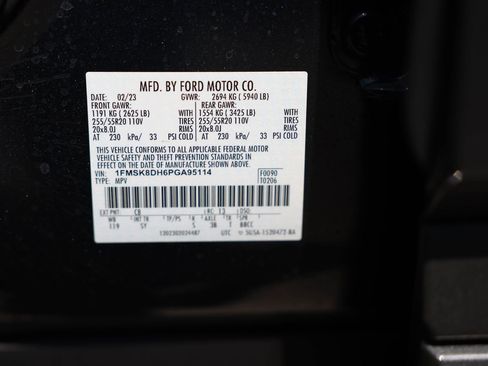 Used 2023 Ford Explorer XLT w/ Equipment Group 202A AWD/4WD image 43