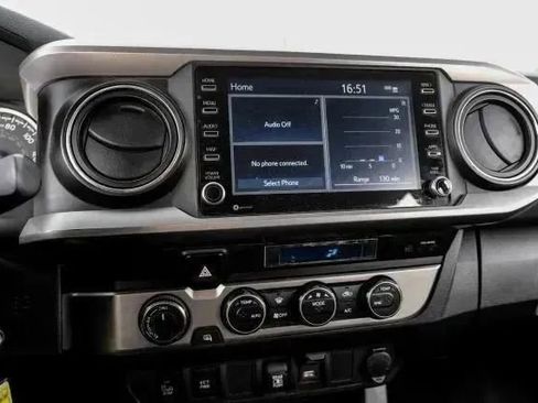 Used 2021 Toyota Tacoma SR5 w/ Trail Edition AWD/4WD image 31