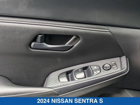 Used 2024 Nissan Sentra S image 13