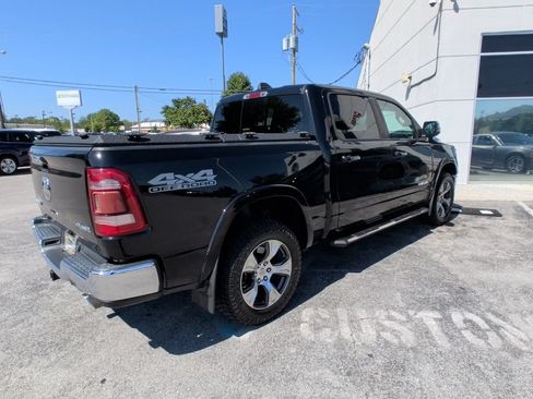 Used 2019 RAM 1500 Laramie AWD/4WD image 3