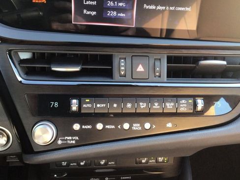 Used 2022 Lexus ES 350 w/ Premium Package FWD image 8