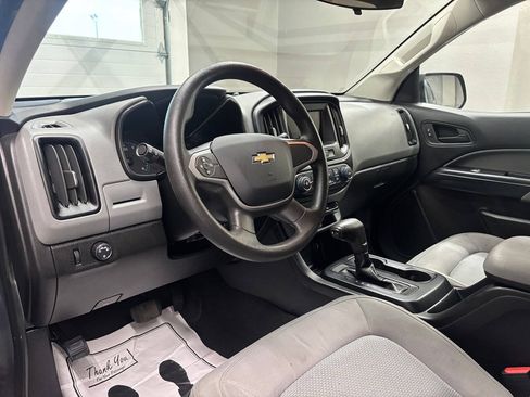 Used 2019 Chevrolet Colorado W/T w/ WT Convenience Package RWD image 14